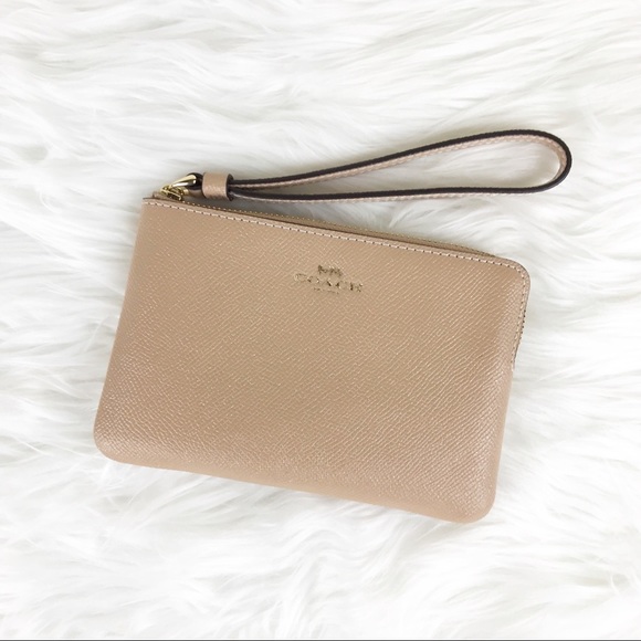 Coach Handbags - COACH NWT Blushed Nude Corner Zip Wristlet
